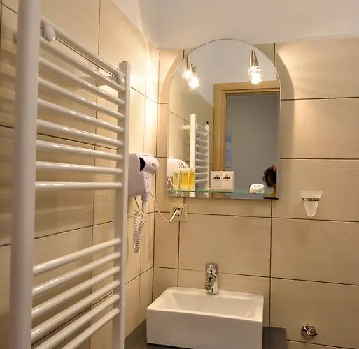 Edem * Μαραθόπολη