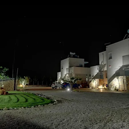 Edem Apartment Marathopoli